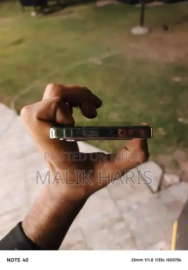 Premium Smartphone with Original Accessories and Box