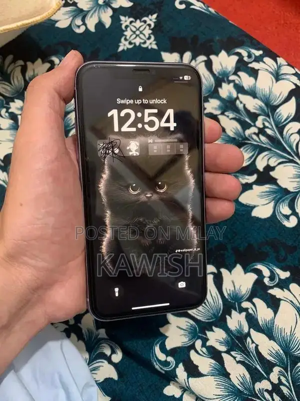 Apple iPhone 11 64GB Smartphone - Used Condition