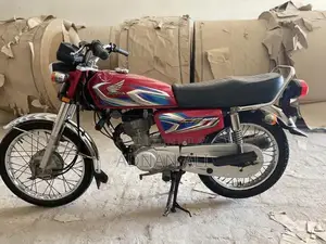 Photo - Honda CG125 Motorcycle - Pristine Condition Urban Commuter