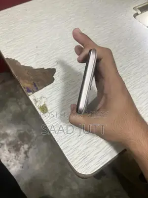 Oppo A5 Smartphone - Smooth Performance Compact Design