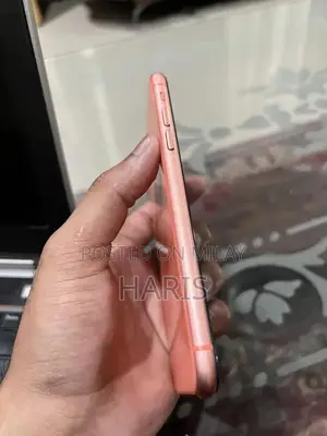 iPhone XR 64GB Smartphone - Excellent Condition