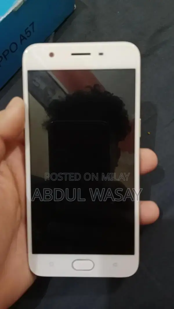 Budget-Friendly Smartphone with Selfie Camera & Expandable Storage