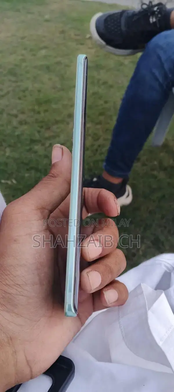 Infinix hot 50pro+ 8+8ram 256gb rom