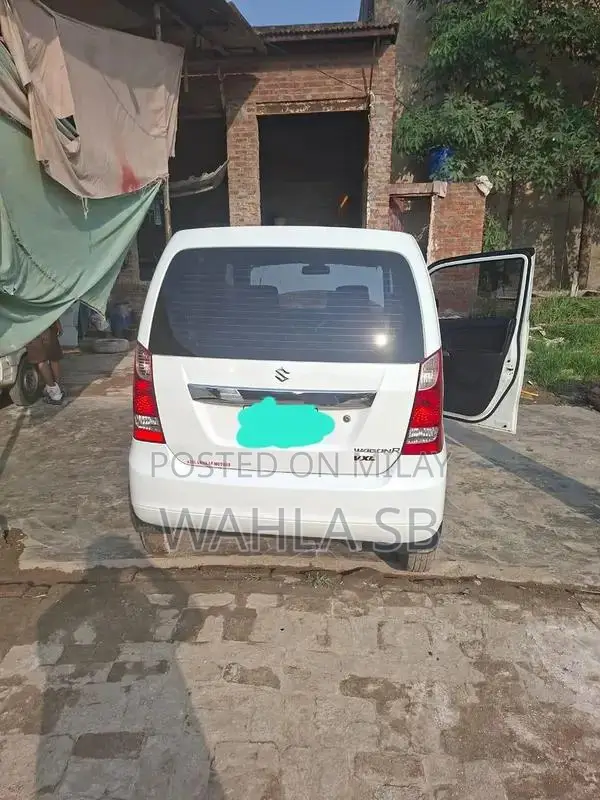 Suzuki Wagon R 2024 - Well-Maintained Compact Hatchback