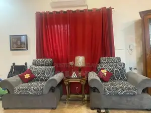 Photo - 7 seater sofa