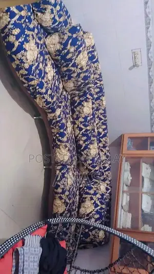 Photo - 5 seater round sofa for sale