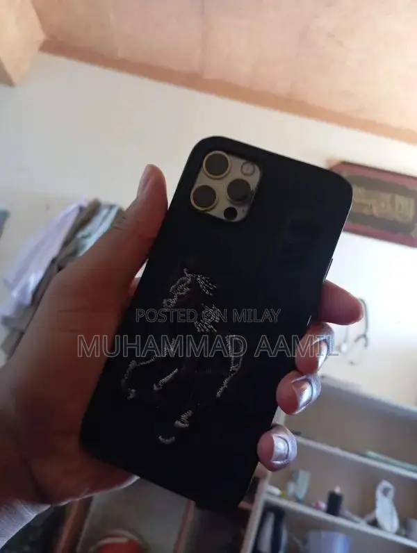 iPhone 12 Pro Smartphone - Pristine Condition, High Storage