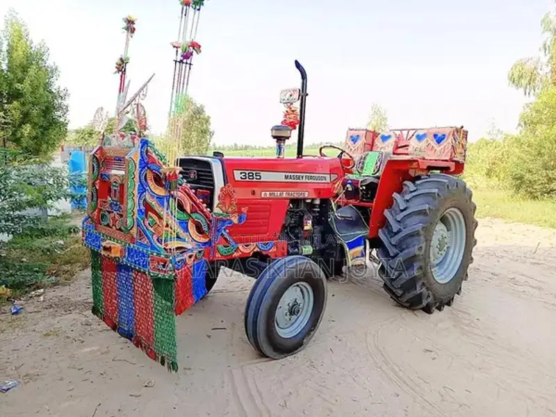 Massey Ferguson 385