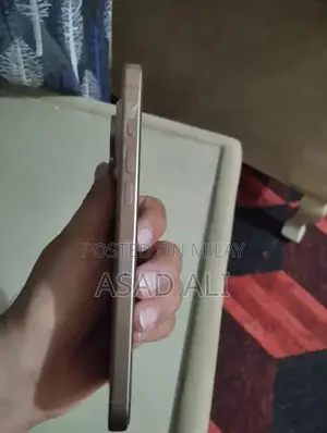 High-Performance Smartphone with Excellent Battery Health