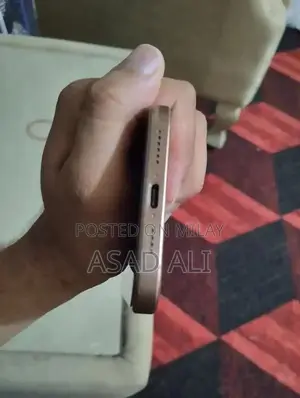 High-Performance Smartphone with Excellent Battery Health