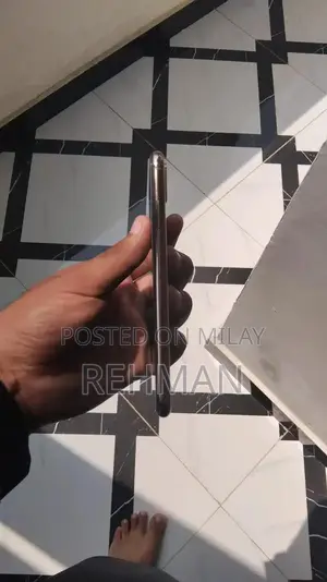 Iam selling my iphone xs max Pta approved