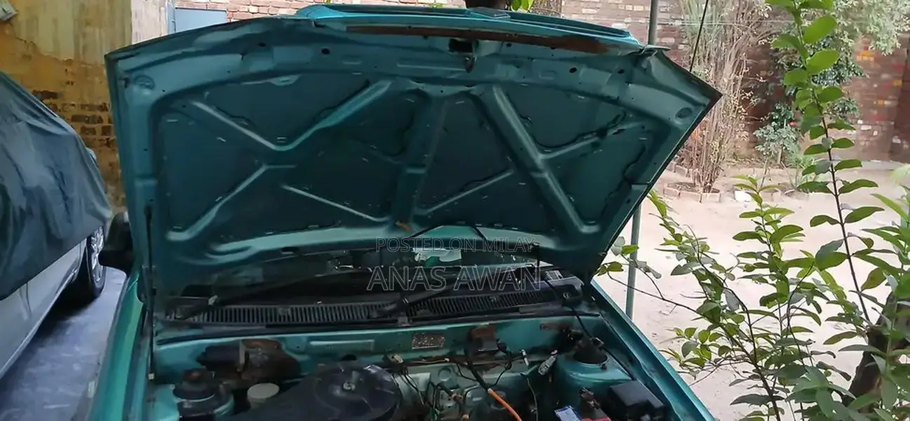 Suzuki Cultus Sedan: Well-Maintained Petrol Hatchback