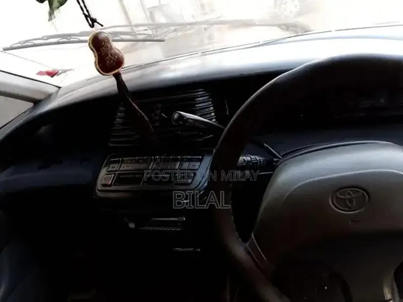 Toyota Estima Previa 7-Seater MPV Family Van