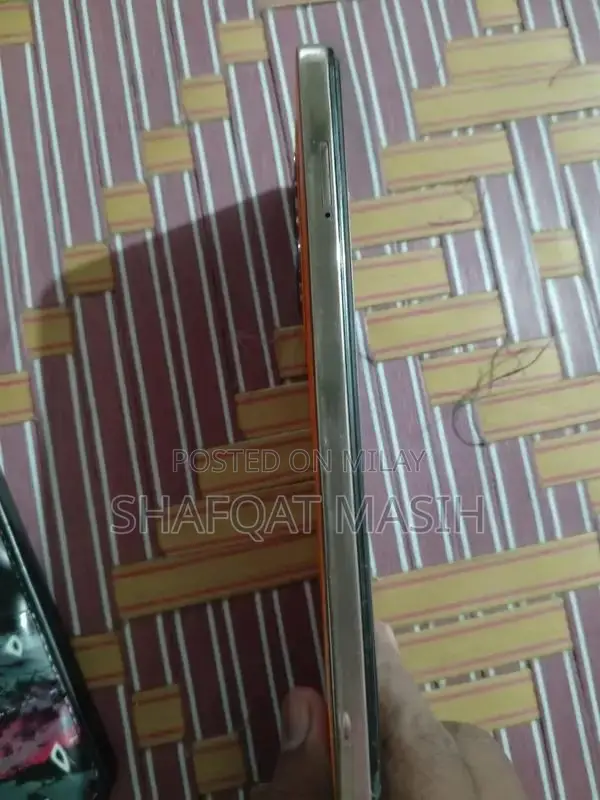 Infinix Note 30 8/256 with Box Charger