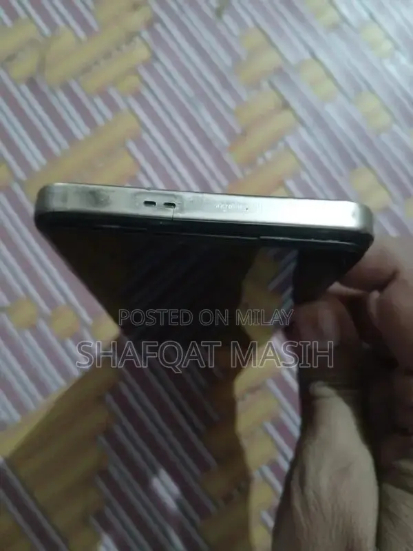 Infinix Note 30 8/256 with Box Charger