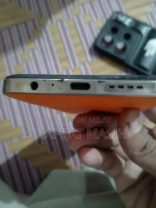 Infinix Note 30 8/256 with Box Charger