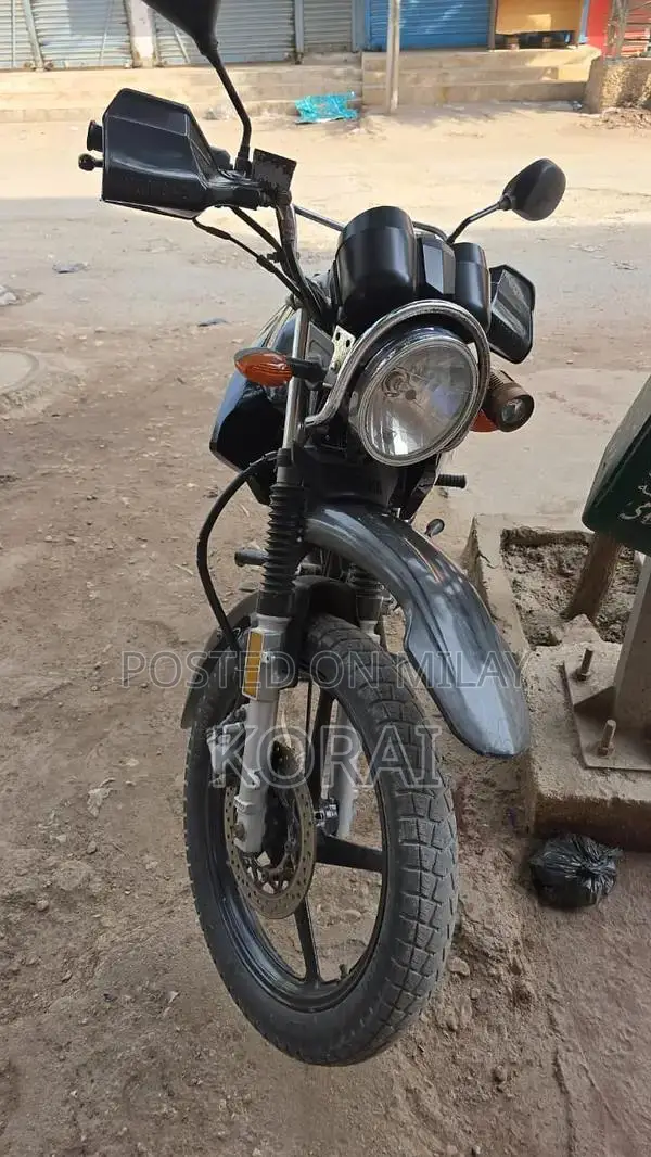 Yamaha YBR 125G Motorcycle - 2021 Model Perfect Condition