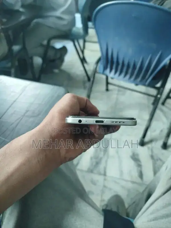 Used Smartphone with 8GB RAM and 128GB Storage