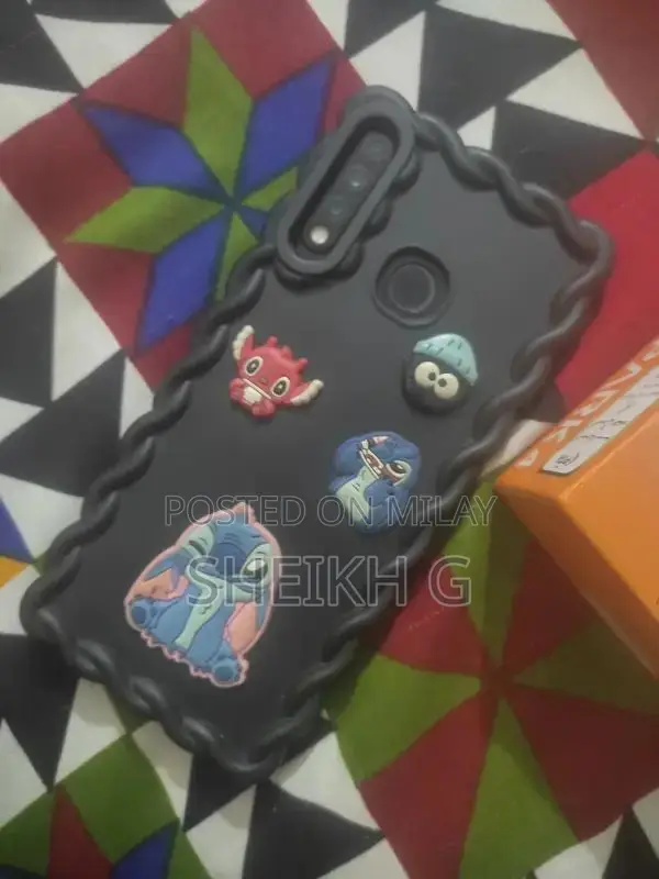 Compact Smartphone with 3GB RAM and 32GB Storage