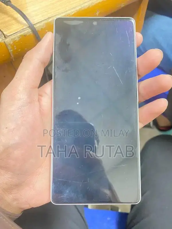 High-Performance Smartphone with Advanced Camera & Display