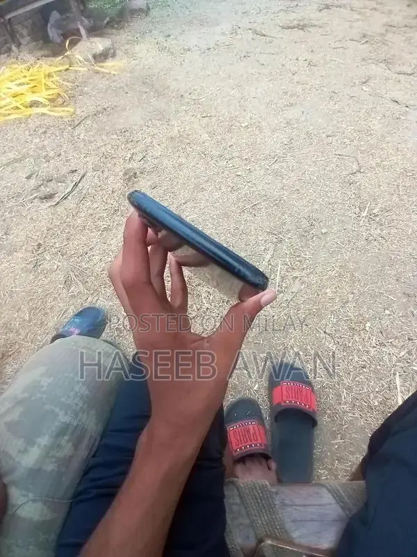 10x10 Mobile Device with Panel Change Technology