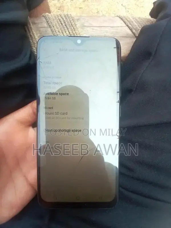 10x10 Mobile Device with Panel Change Technology