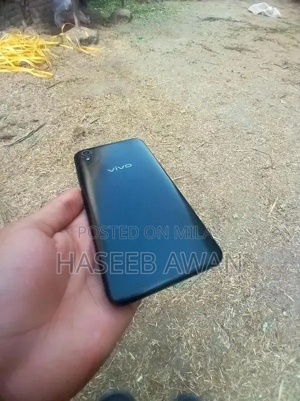 10x10 Mobile Device with Panel Change Technology