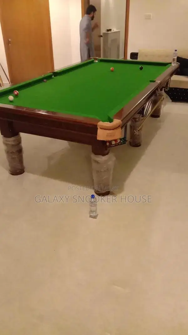 Professional Snooker Table - High-Quality Indoor Gaming Equipment