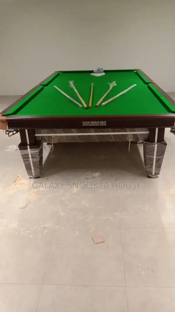 Professional Snooker Table - High-Quality Indoor Gaming Equipment