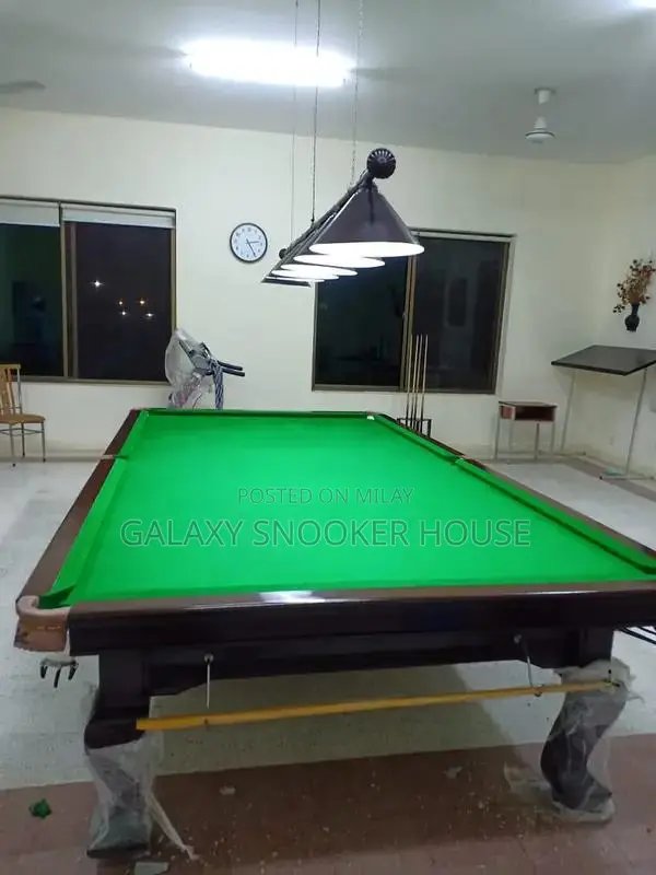 Professional Snooker Table - High-Quality Indoor Gaming Equipment