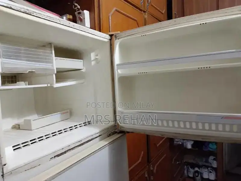 National Medium Off-White No-Frost Refrigerator with Freezer