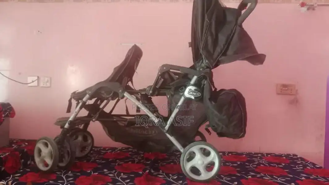 Wooden Baby Cot for Newborns and Toddlers - Large Size