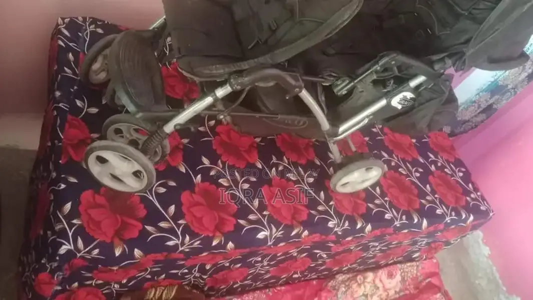 Wooden Baby Cot for Newborns and Toddlers - Large Size