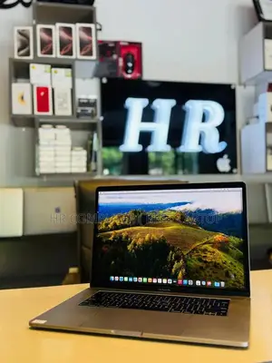 2019 MacBook Pro 15.4" Core i9 32GB RAM 1TB SSD