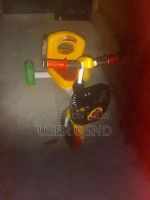 Children's Outdoor Ride-On Vehicle Set: Tricycle and Scooter