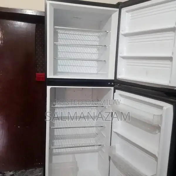 PEL Commercial Refrigerator with Glass Door - Excellent Condition