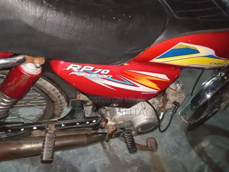 Road Vehicle with Original Documents and Low Maintenance