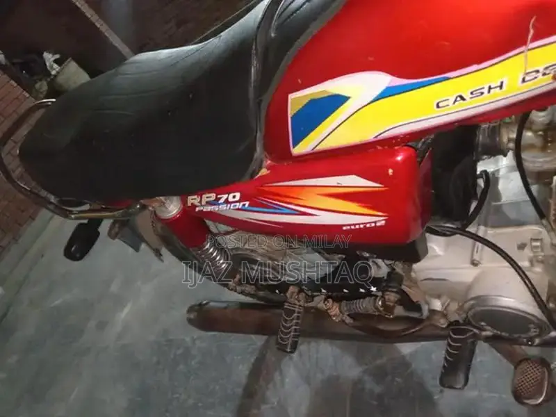 Road Vehicle with Original Documents and Low Maintenance