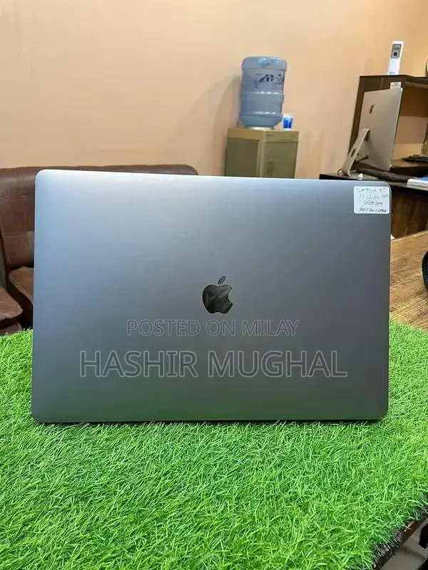 all macbook pro 17,18,19,20 or M1 air is available