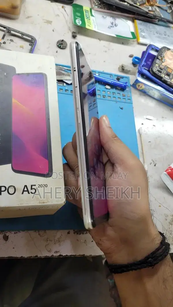 4/128 hai dual sim pta approved hai