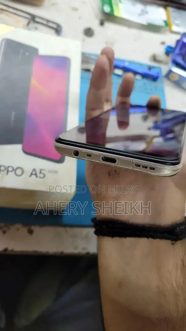 4/128 hai dual sim pta approved hai