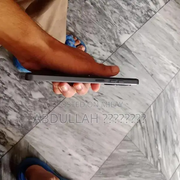 techno spark 20c  4+4 ram 128 rom 5000mah battery  with box and char