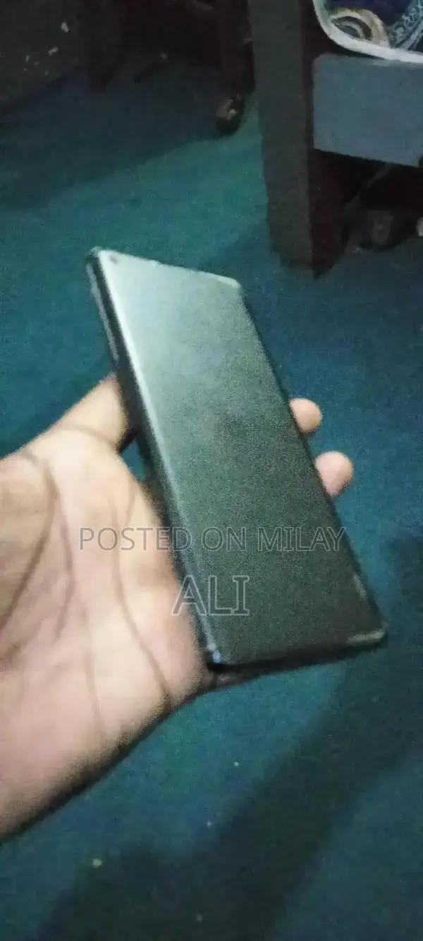 6/128 camera out class sim working line and dot in lcd