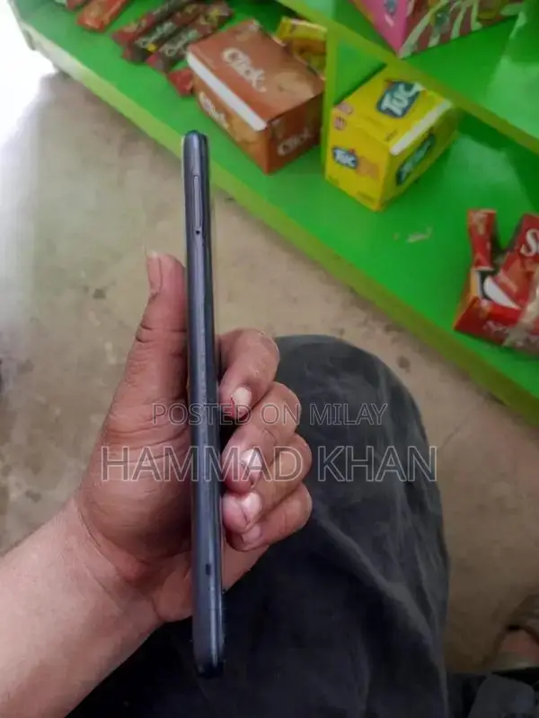 Mobile Device with Good Condition and 4GB Memory