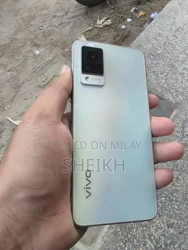 Vivo V21 Smartphone: Powerful Mid-Range Mobile Device