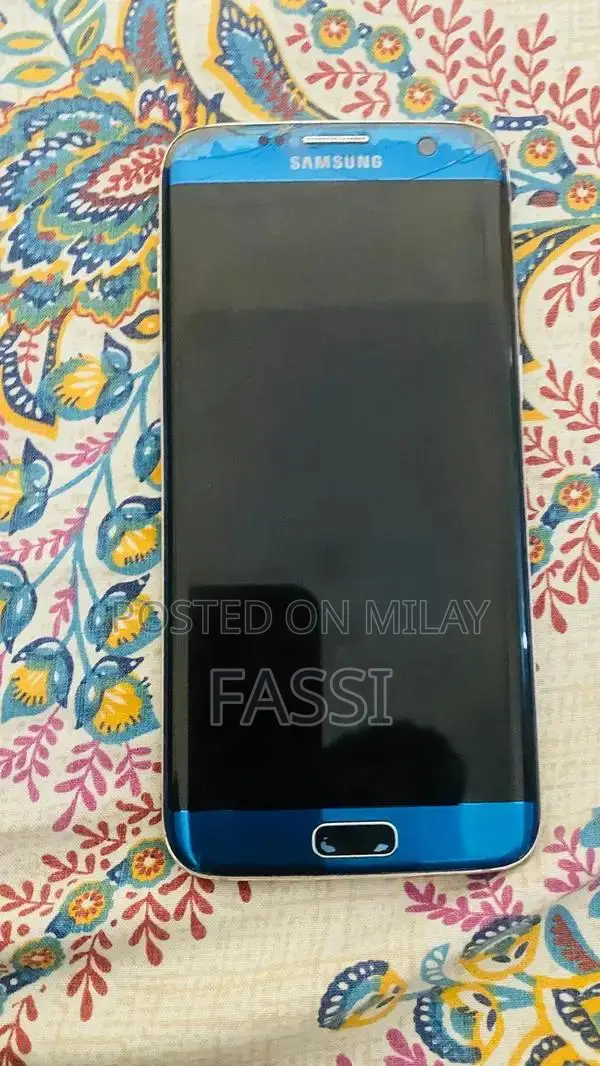 Samsung Galaxy S7 Edge Smartphone with Curved Display