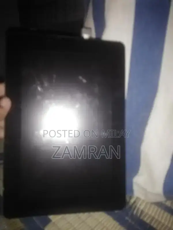 Used iPhone X Smartphone with Good Battery and Sim Functionality