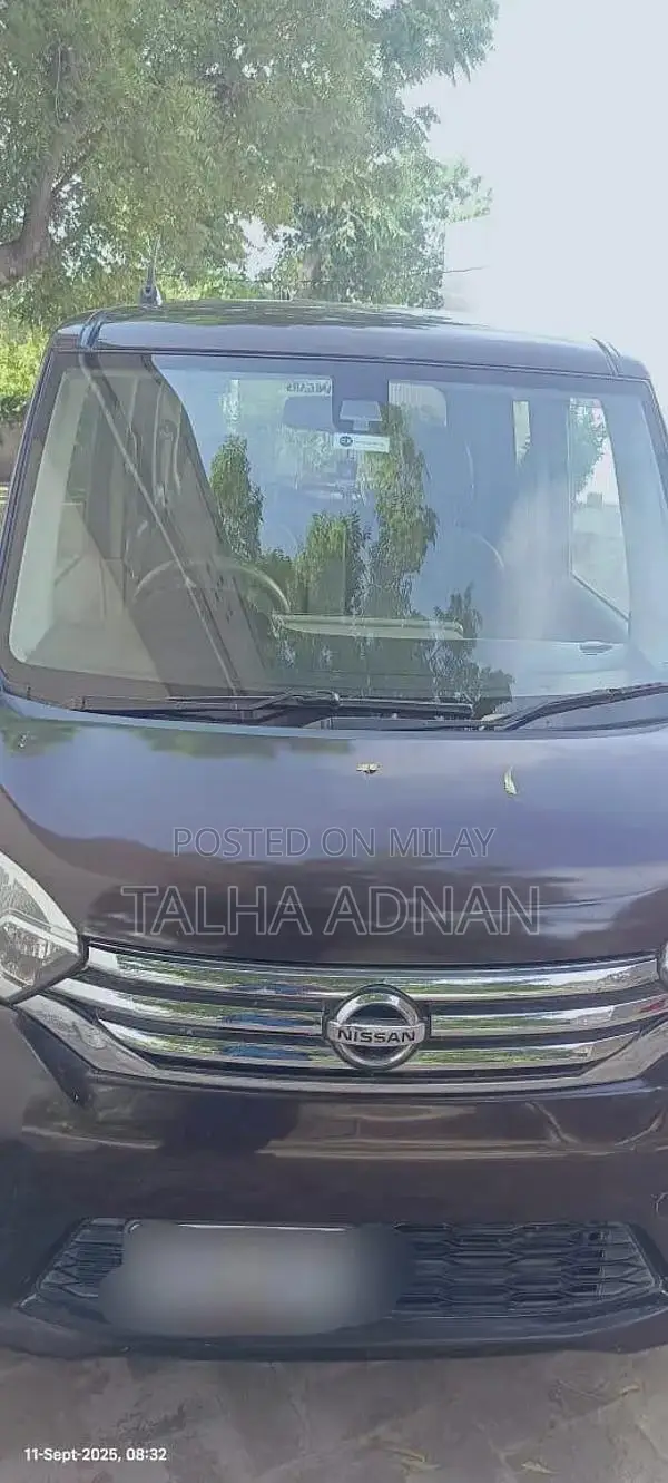 Nissan Days Roox Compact Hatchback with Advanced Safety Features