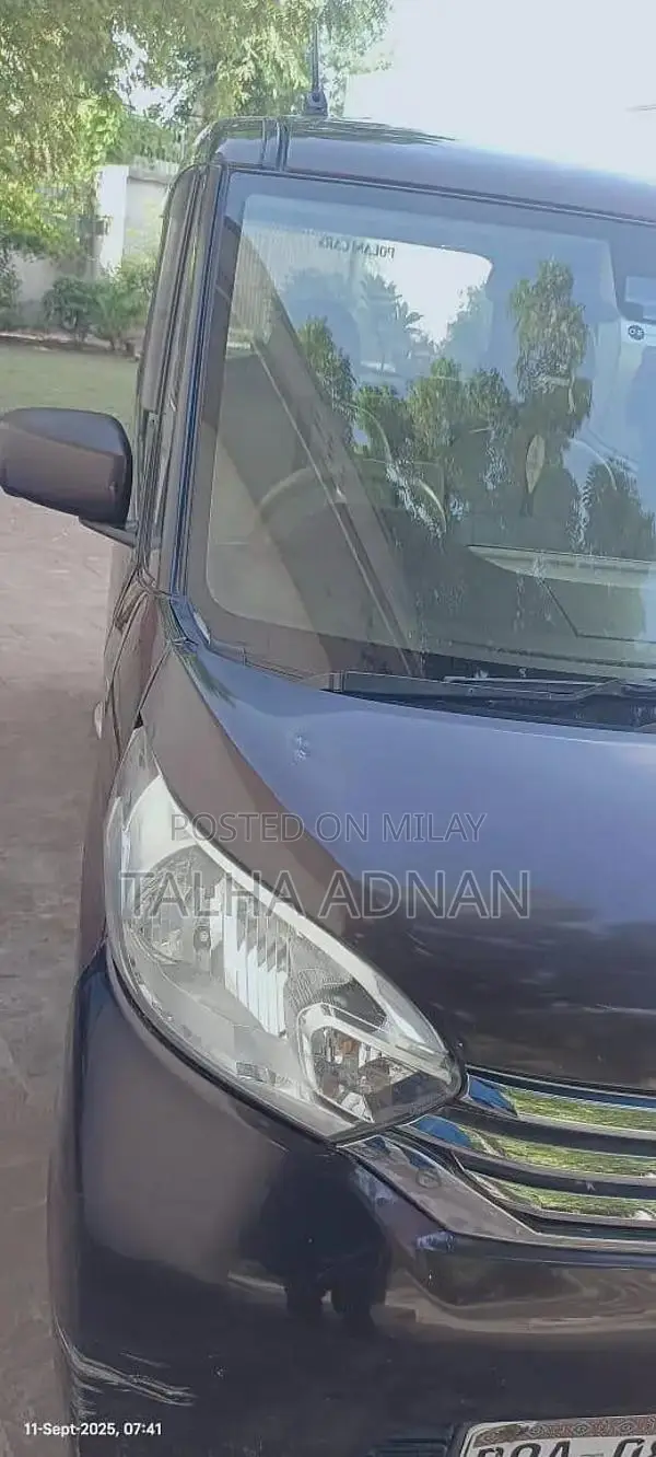 Nissan Days Roox Compact Hatchback with Advanced Safety Features