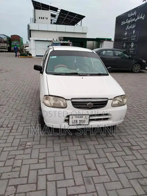 Suzuki Alto VXR Compact Hatchback with Premium Features